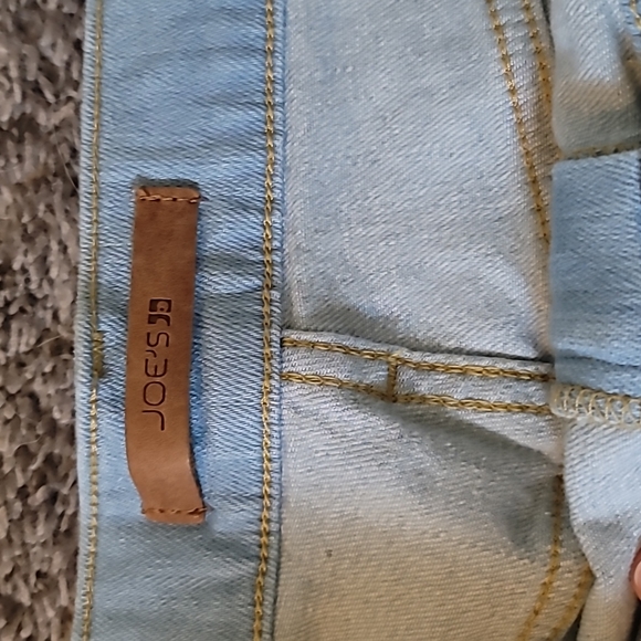 STUNNING JOES LIGHT WASH TAKARA JEAN SHORTS - Picture 5 of 11